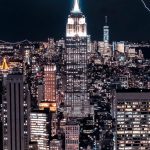Mercados Privados vs. Públicos en Nueva York: Explicando las Brechas de Valoración